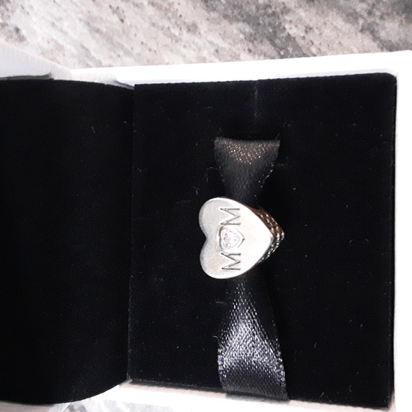 Pandora charms. - Picture 3 of 3